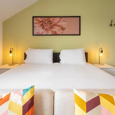 Rockholme - Group & 1gb Wifi Harrogate