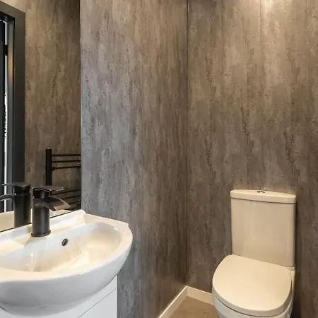 Rockholme - Group & 1gb Wifi Holiday home *