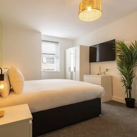 Rockholme - Group & 1gb Wifi * Harrogate