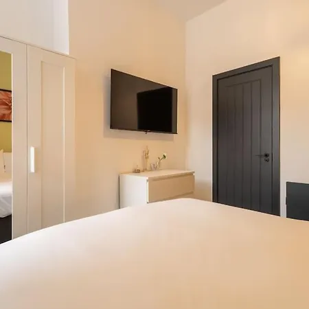 Rockholme - Group & 1gb Wifi * Harrogate