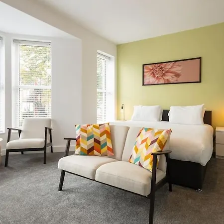 Rockholme - Group & 1gb Wifi * Harrogate